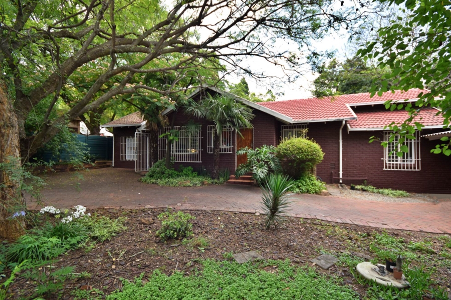 4 Bedroom Property for Sale in Bloubosrand Gauteng