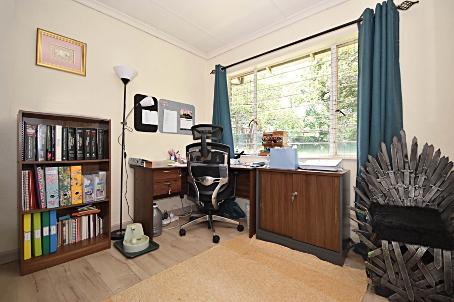 4 Bedroom Property for Sale in Bloubosrand Gauteng