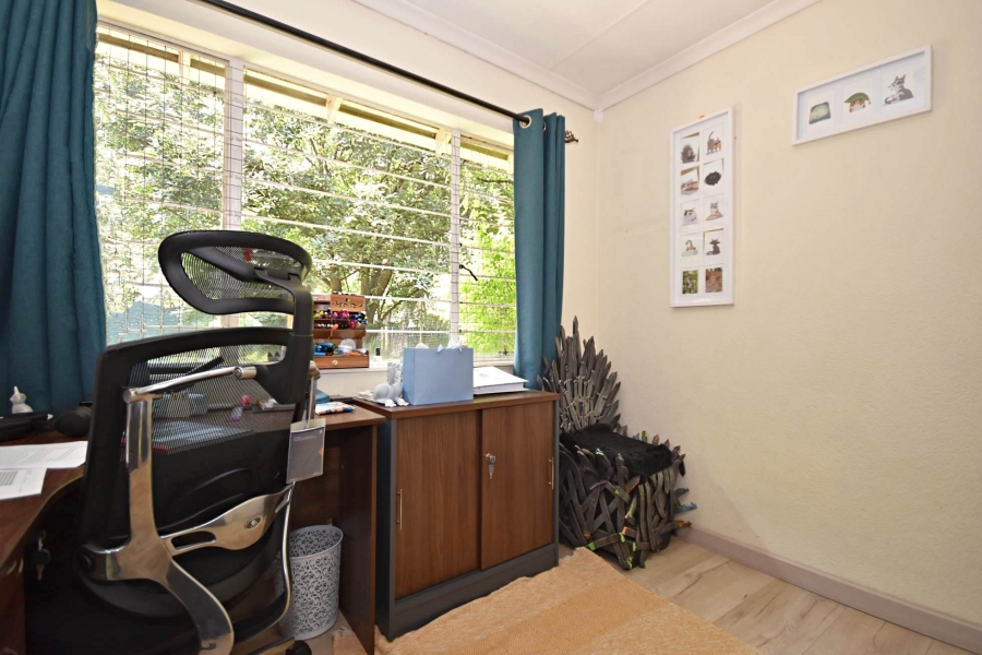 4 Bedroom Property for Sale in Bloubosrand Gauteng