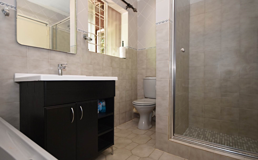 4 Bedroom Property for Sale in Bloubosrand Gauteng