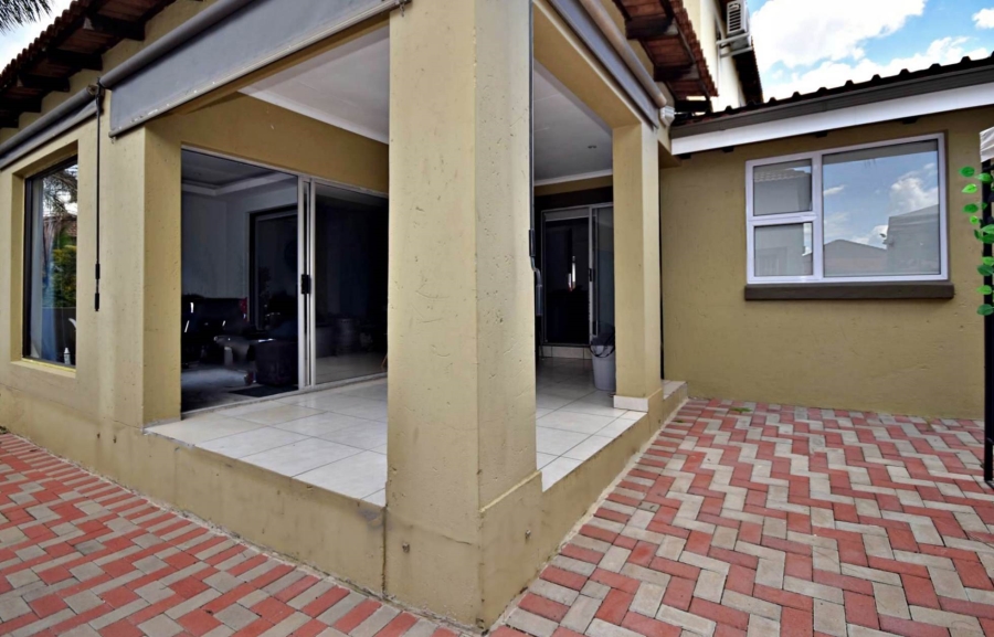 3 Bedroom Property for Sale in North Riding Gauteng