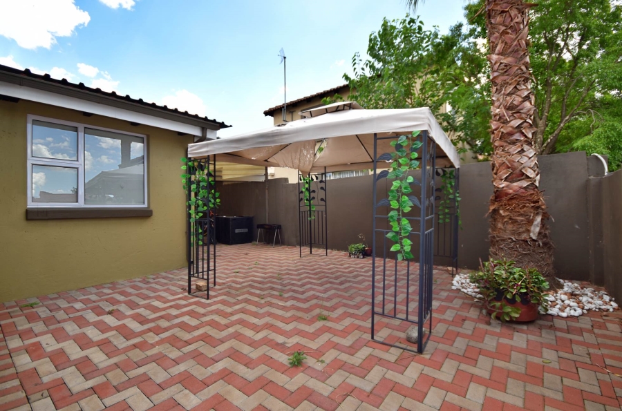 3 Bedroom Property for Sale in North Riding Gauteng