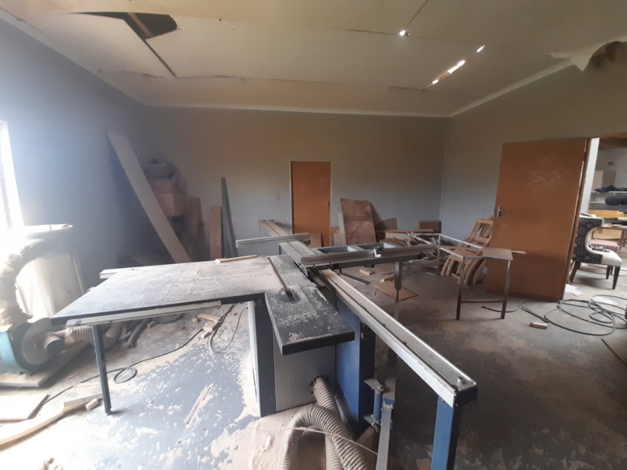 To Let commercial Property for Rent in De Deur Gauteng