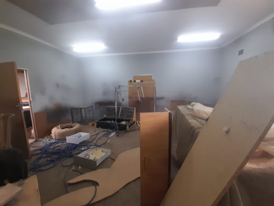 To Let commercial Property for Rent in De Deur Gauteng