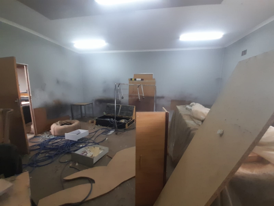 To Let commercial Property for Rent in De Deur Gauteng