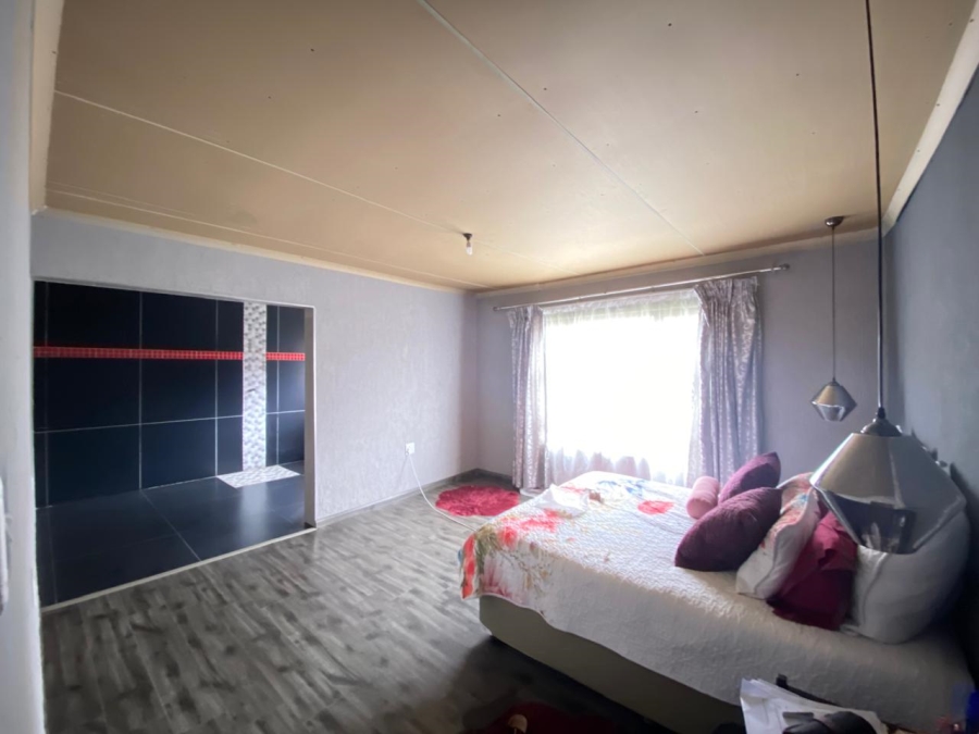 3 Bedroom Property for Sale in Sebokeng Zone 17 Gauteng