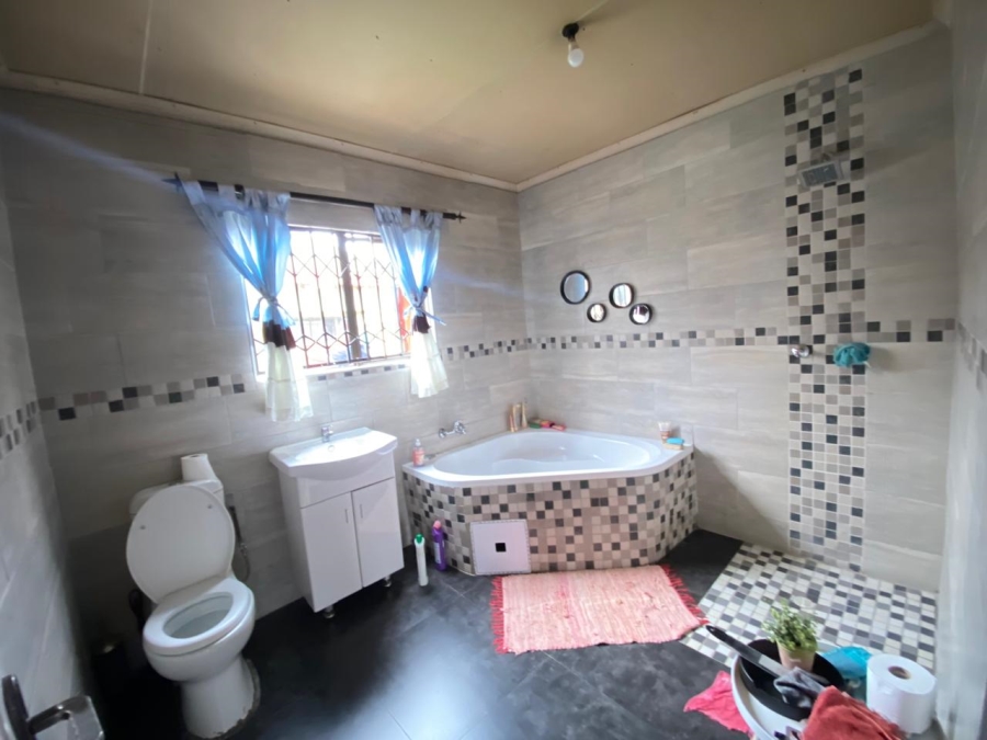 3 Bedroom Property for Sale in Sebokeng Zone 17 Gauteng