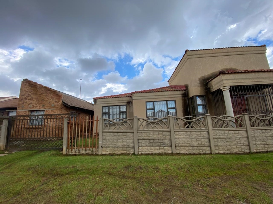 3 Bedroom Property for Sale in Sebokeng Zone 17 Gauteng