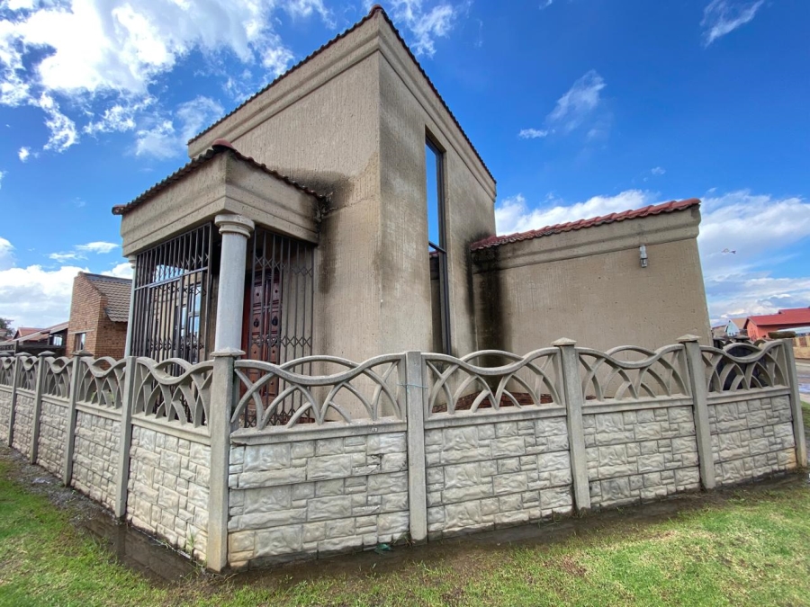 3 Bedroom Property for Sale in Sebokeng Zone 17 Gauteng