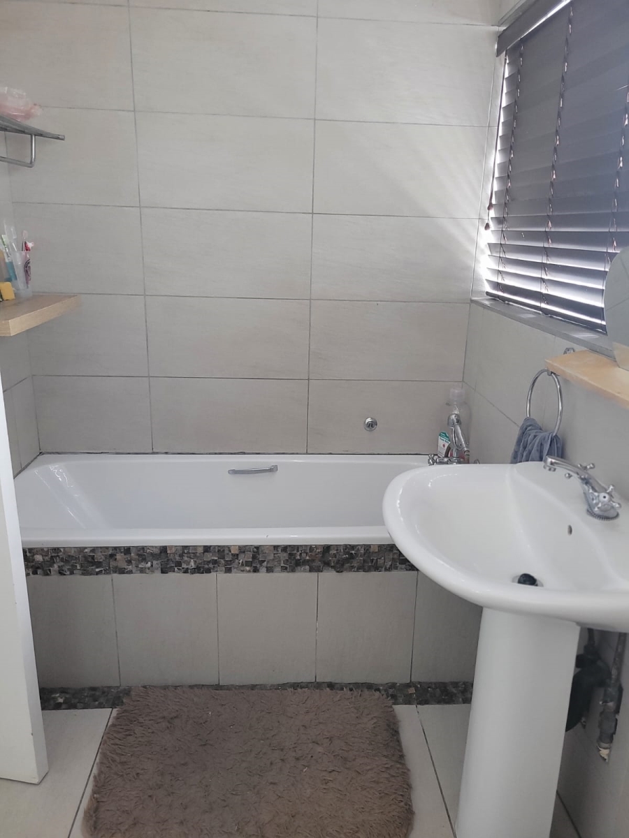 4 Bedroom Property for Sale in Vanderbijlpark SW 1 Gauteng