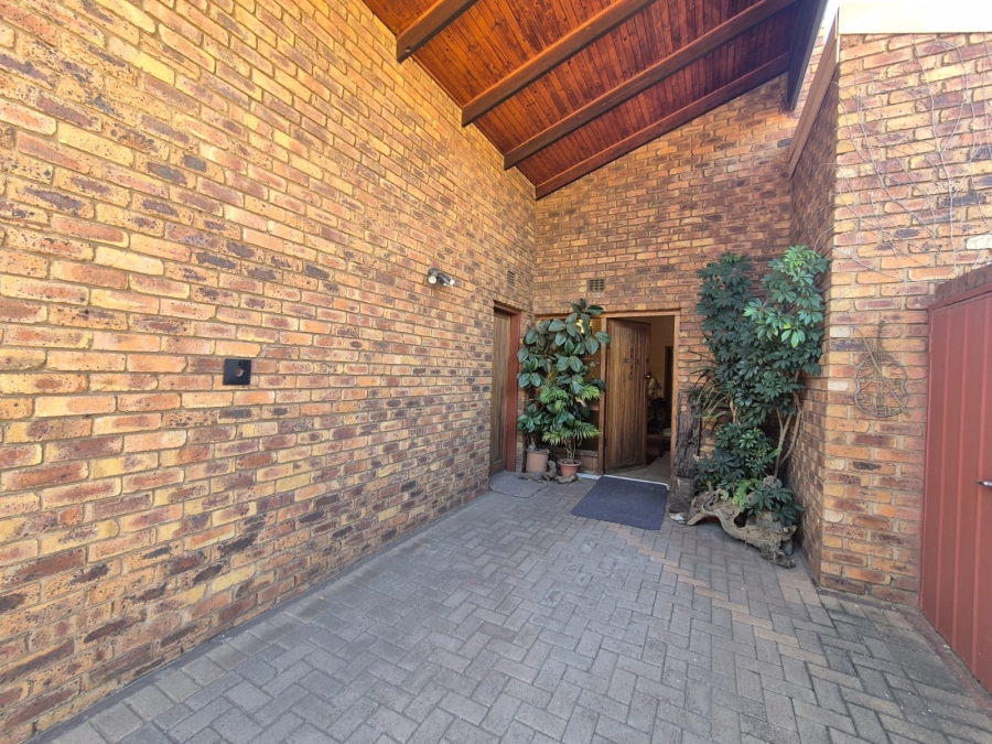 3 Bedroom Property for Sale in Vanderbijlpark CW 3 Gauteng