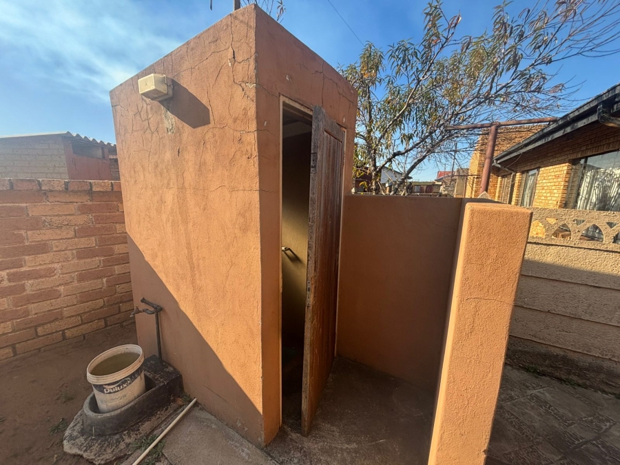 2 Bedroom Property for Sale in Sebokeng Zone 6 Gauteng