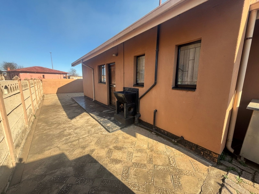 2 Bedroom Property for Sale in Sebokeng Zone 6 Gauteng