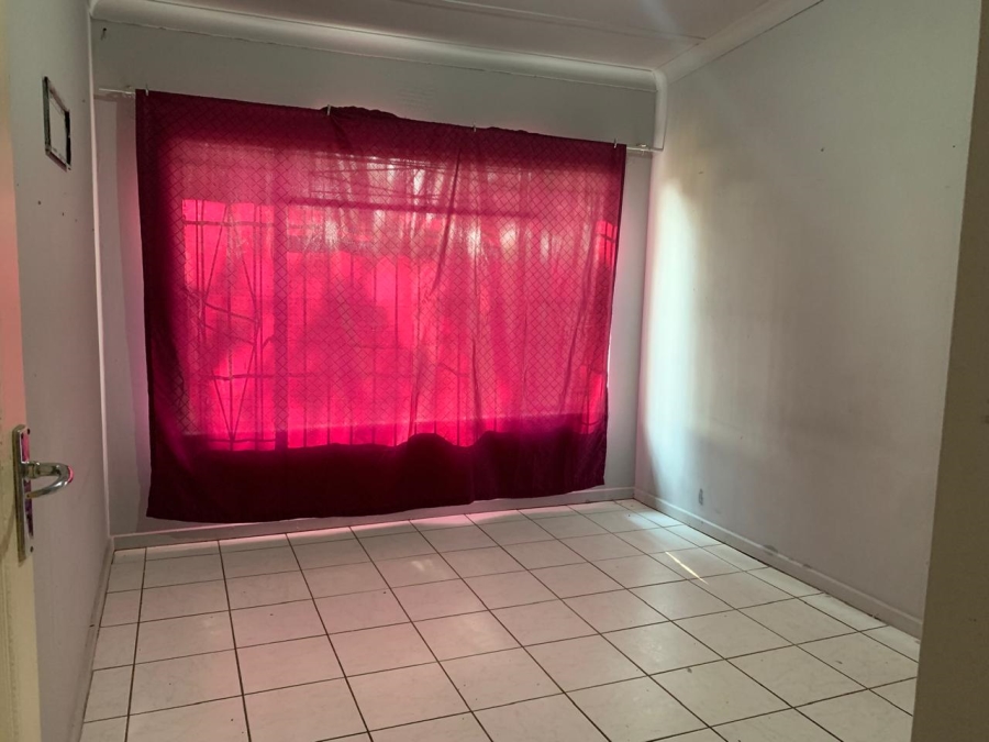 5 Bedroom Property for Sale in Rensburg Gauteng