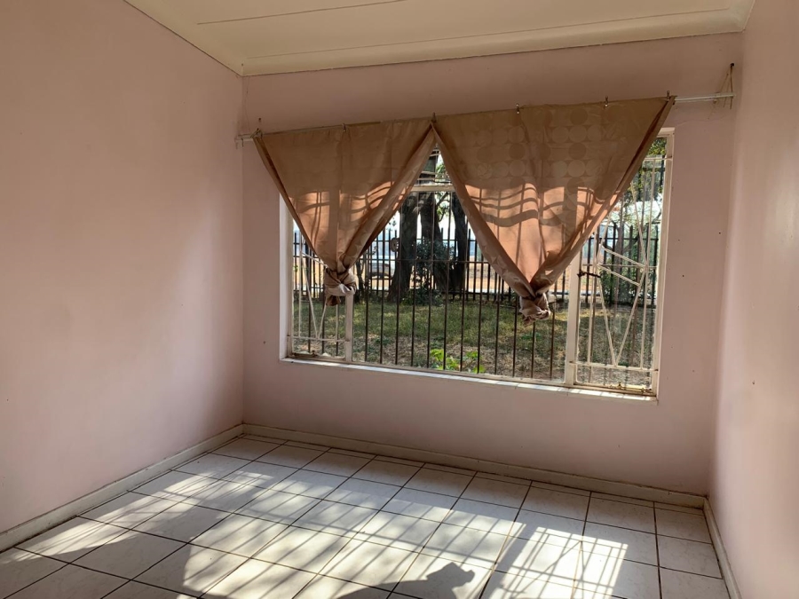 5 Bedroom Property for Sale in Rensburg Gauteng