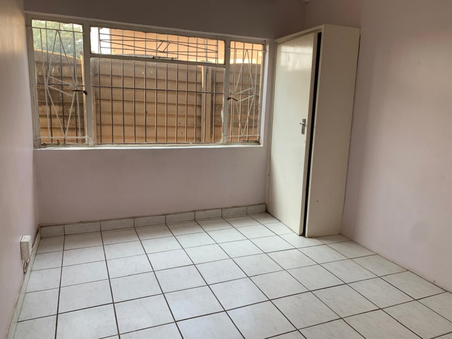 5 Bedroom Property for Sale in Rensburg Gauteng