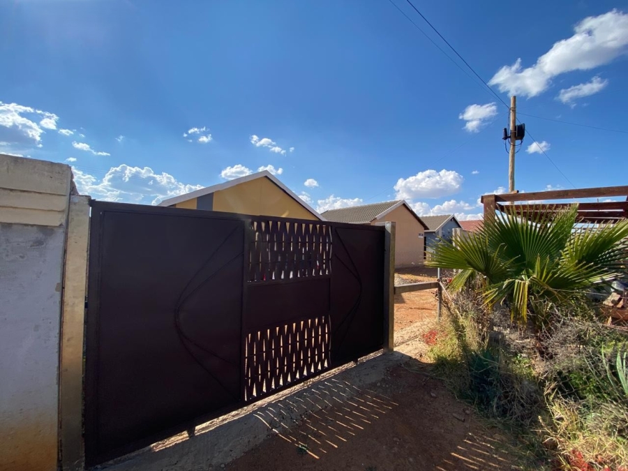 2 Bedroom Property for Sale in Savanna City Gauteng