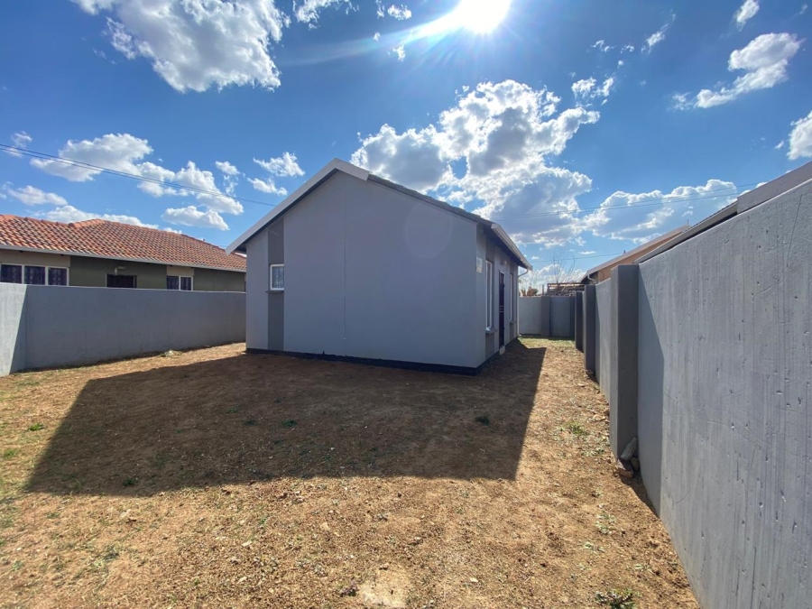 2 Bedroom Property for Sale in Savanna City Gauteng
