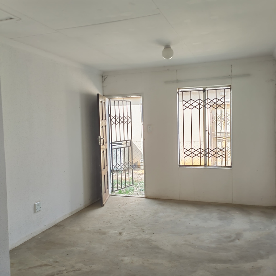 2 Bedroom Property for Sale in Savanna City Gauteng