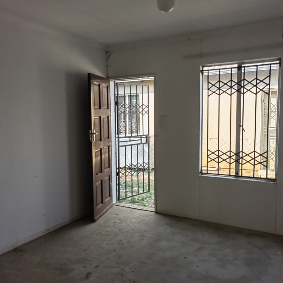 2 Bedroom Property for Sale in Savanna City Gauteng