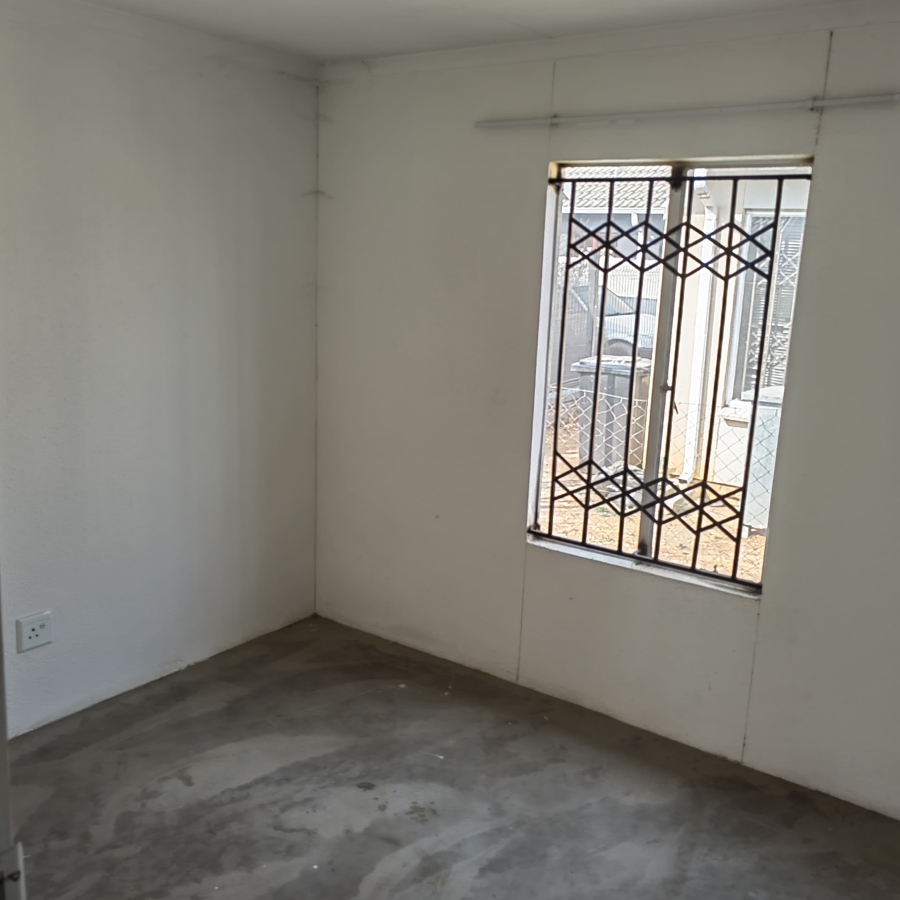 2 Bedroom Property for Sale in Savanna City Gauteng