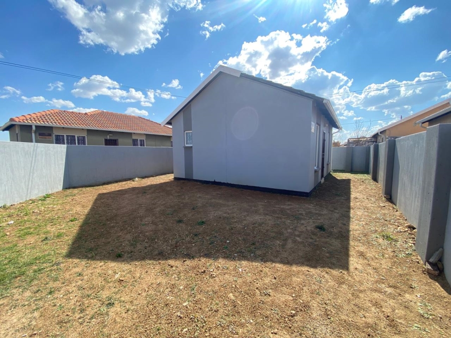 2 Bedroom Property for Sale in Savanna City Gauteng