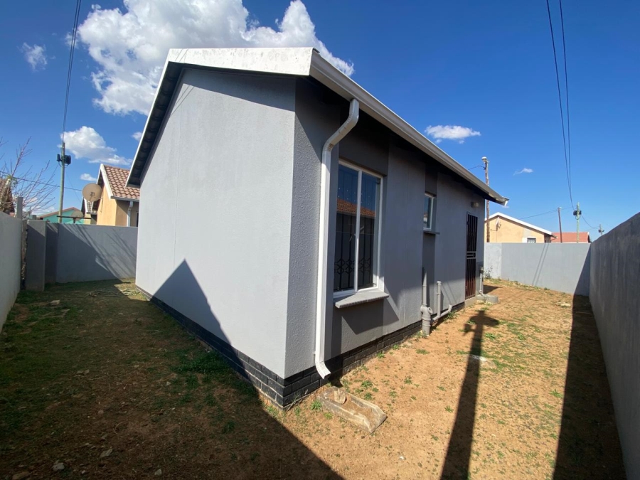 2 Bedroom Property for Sale in Savanna City Gauteng