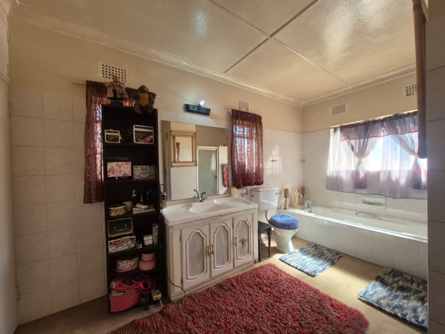 3 Bedroom Property for Sale in Kookrus Gauteng