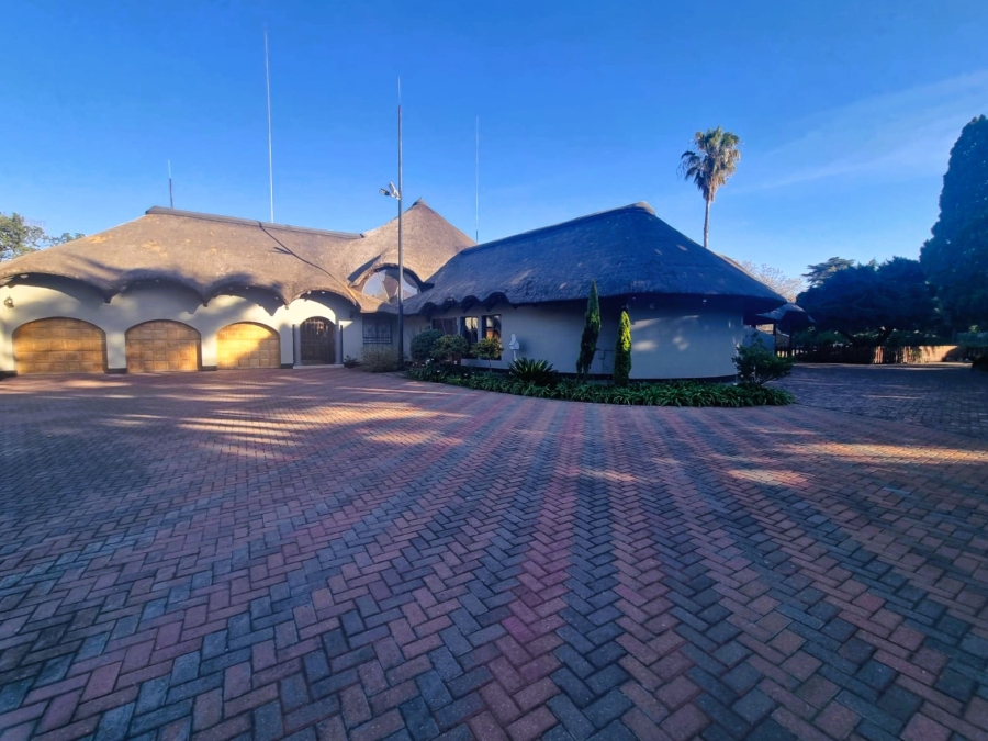 6 Bedroom Property for Sale in Vanderbijlpark SW 5 Gauteng