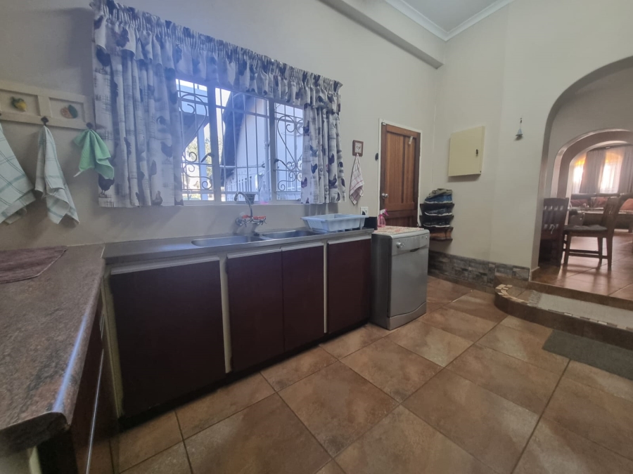6 Bedroom Property for Sale in Vanderbijlpark SW 5 Gauteng
