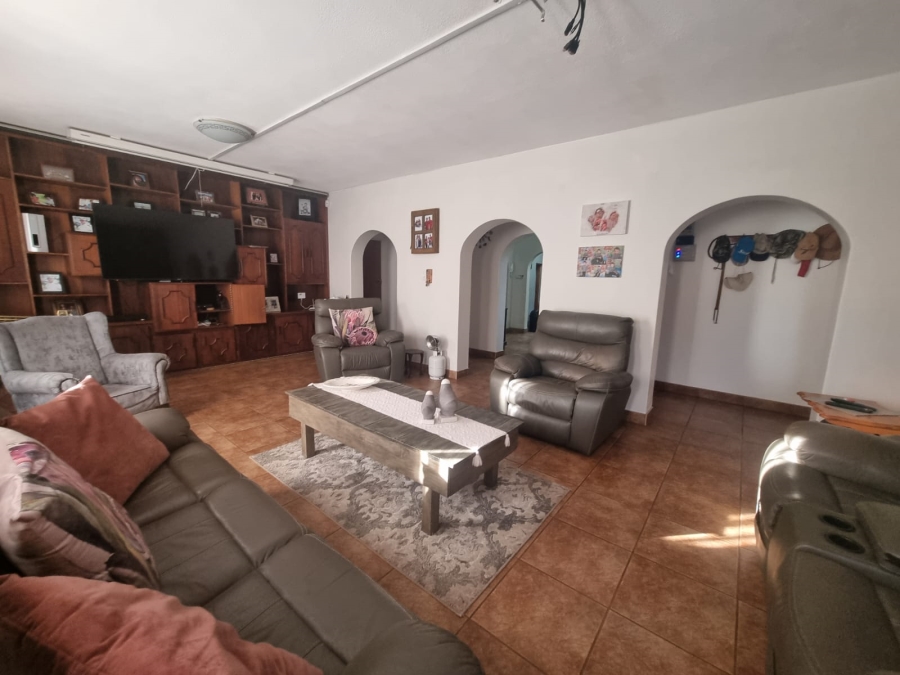 6 Bedroom Property for Sale in Vanderbijlpark SW 5 Gauteng