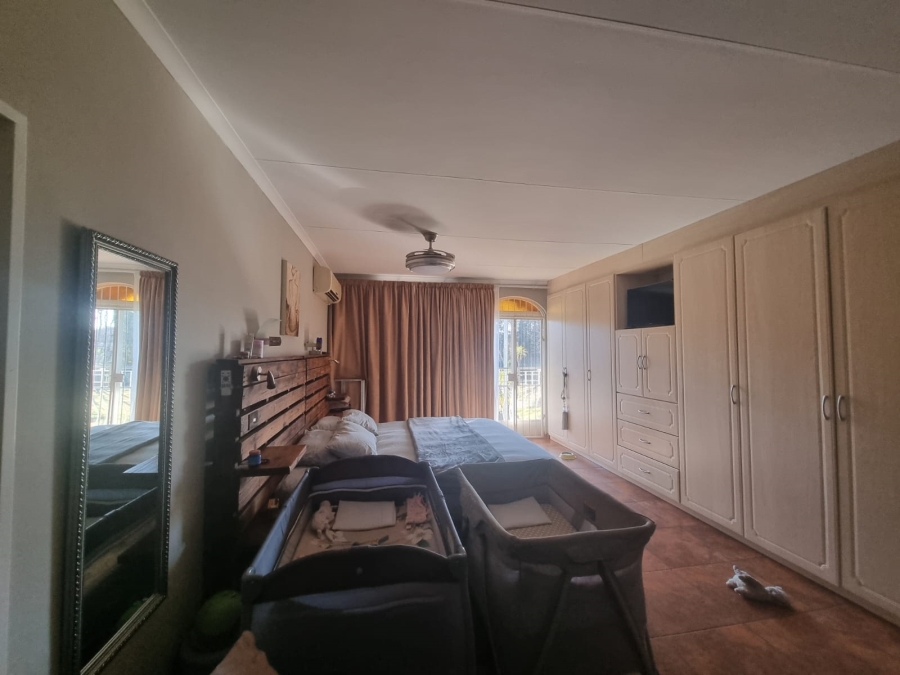 6 Bedroom Property for Sale in Vanderbijlpark SW 5 Gauteng