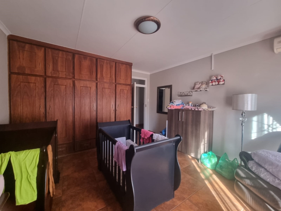 6 Bedroom Property for Sale in Vanderbijlpark SW 5 Gauteng