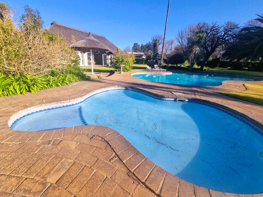 6 Bedroom Property for Sale in Vanderbijlpark SW 5 Gauteng