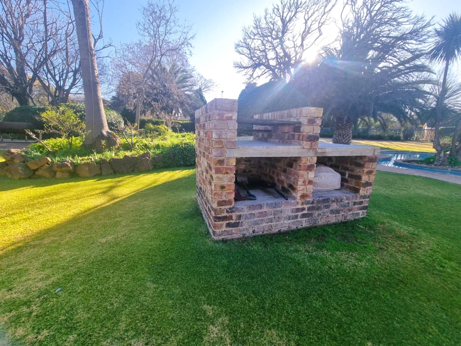 6 Bedroom Property for Sale in Vanderbijlpark SW 5 Gauteng