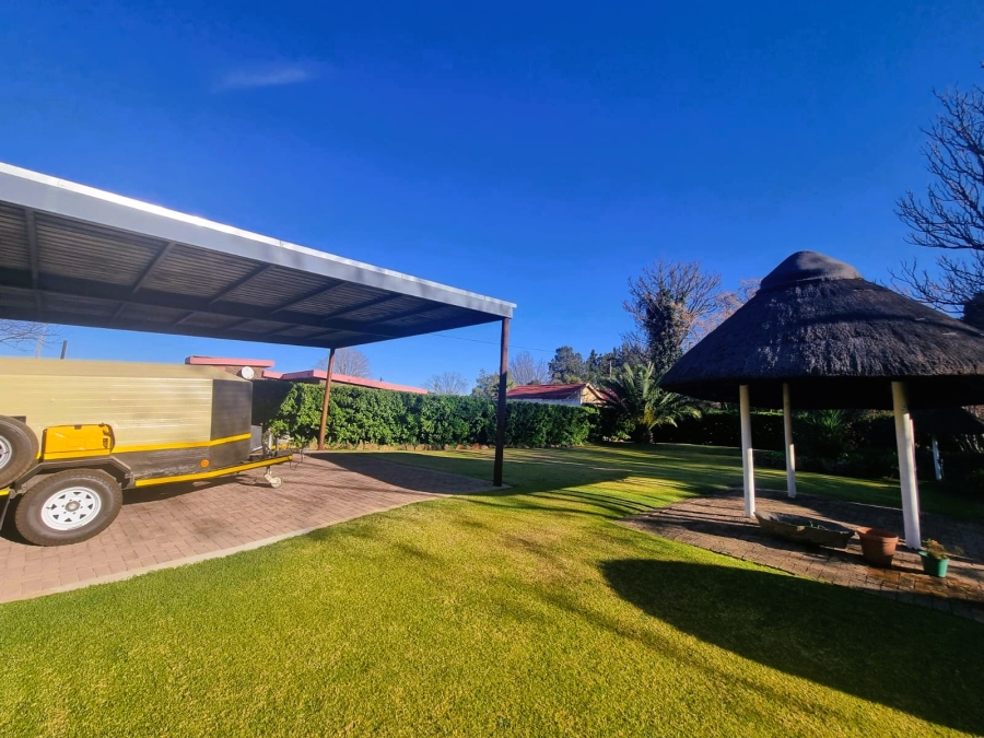 6 Bedroom Property for Sale in Vanderbijlpark SW 5 Gauteng