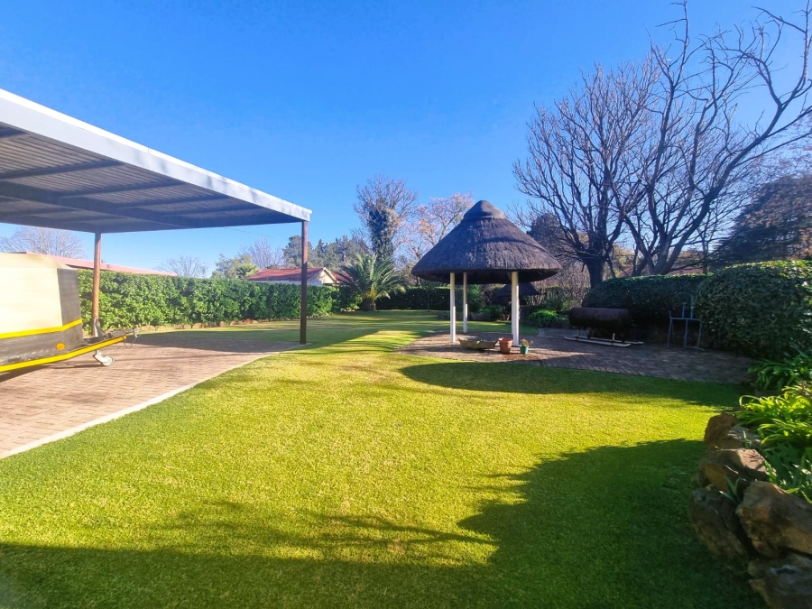 6 Bedroom Property for Sale in Vanderbijlpark SW 5 Gauteng