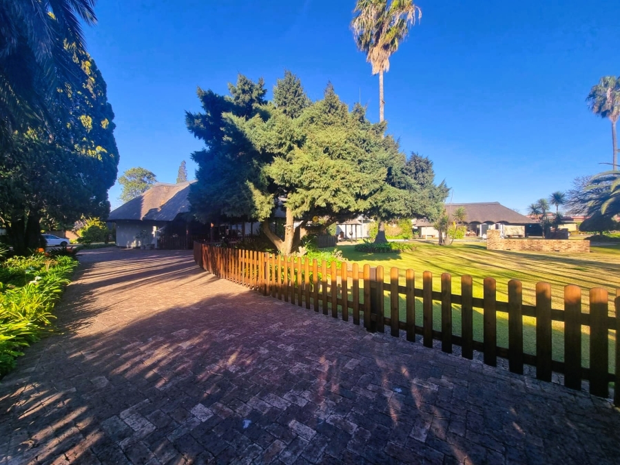 6 Bedroom Property for Sale in Vanderbijlpark SW 5 Gauteng