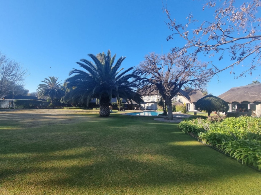 6 Bedroom Property for Sale in Vanderbijlpark SW 5 Gauteng