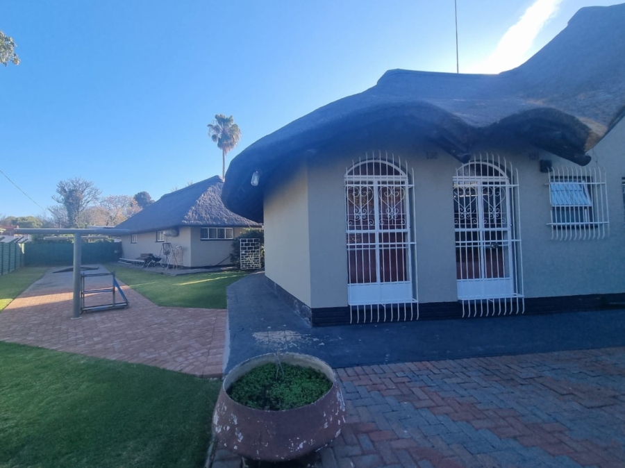 6 Bedroom Property for Sale in Vanderbijlpark SW 5 Gauteng