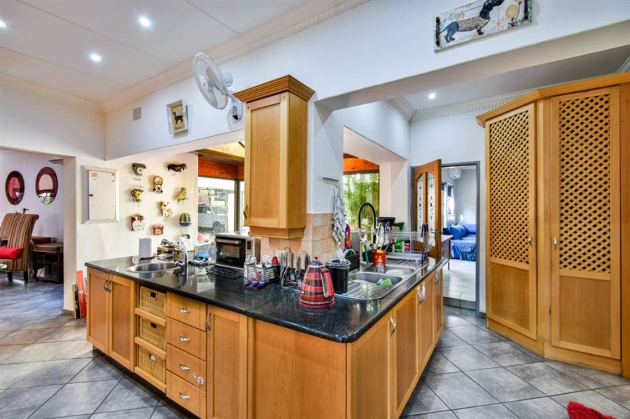 8 Bedroom Property for Sale in Pretoria North Gauteng