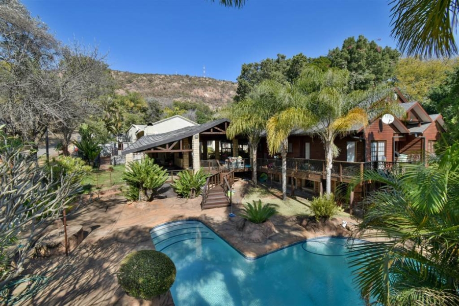 8 Bedroom Property for Sale in Pretoria North Gauteng