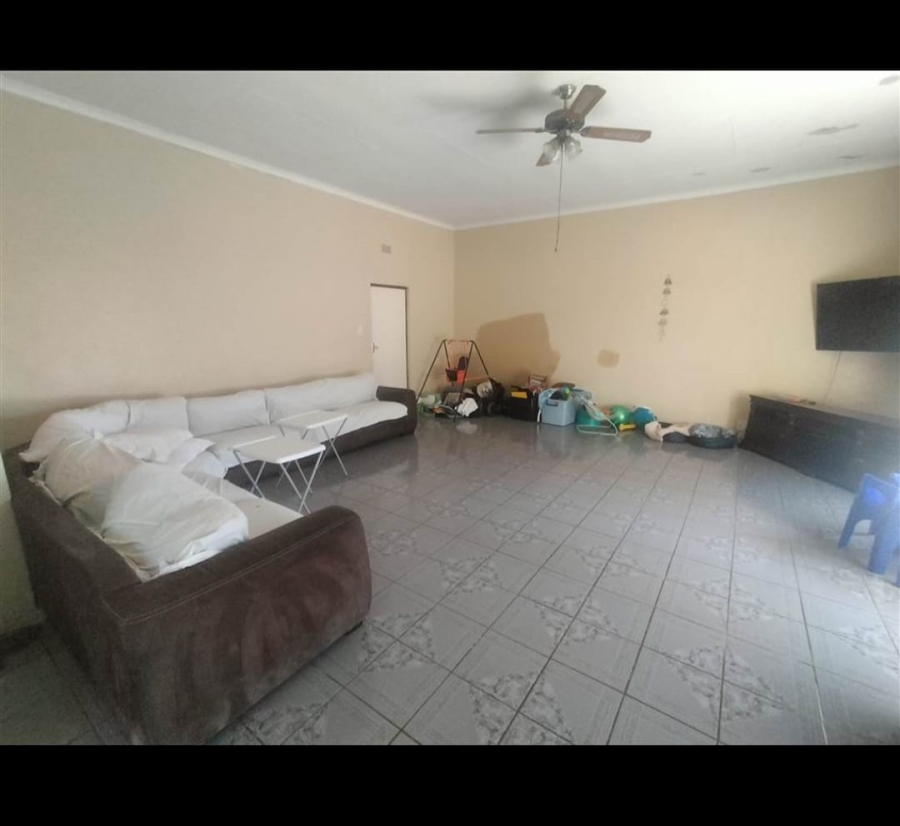 8 Bedroom Property for Sale in Bultfontein Gauteng