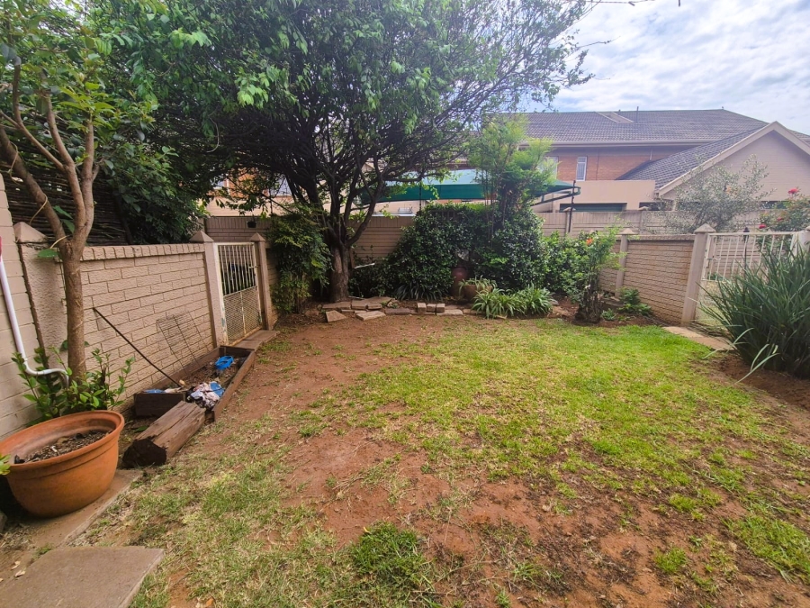 2 Bedroom Property for Sale in Three Rivers Proper Gauteng