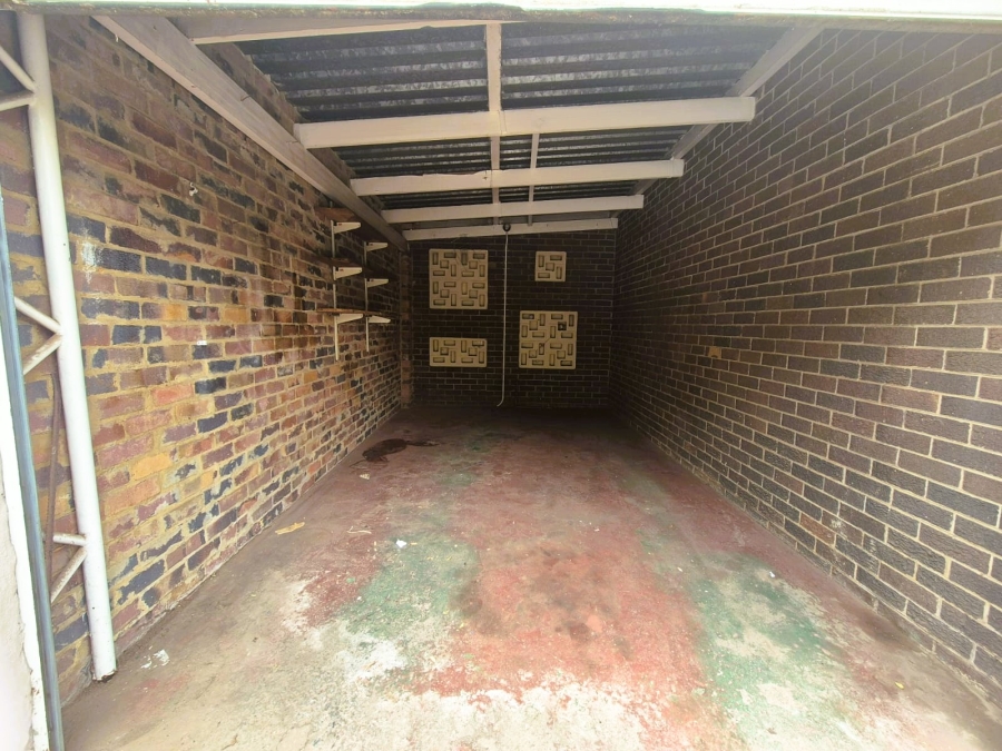 2 Bedroom Property for Sale in Three Rivers Proper Gauteng