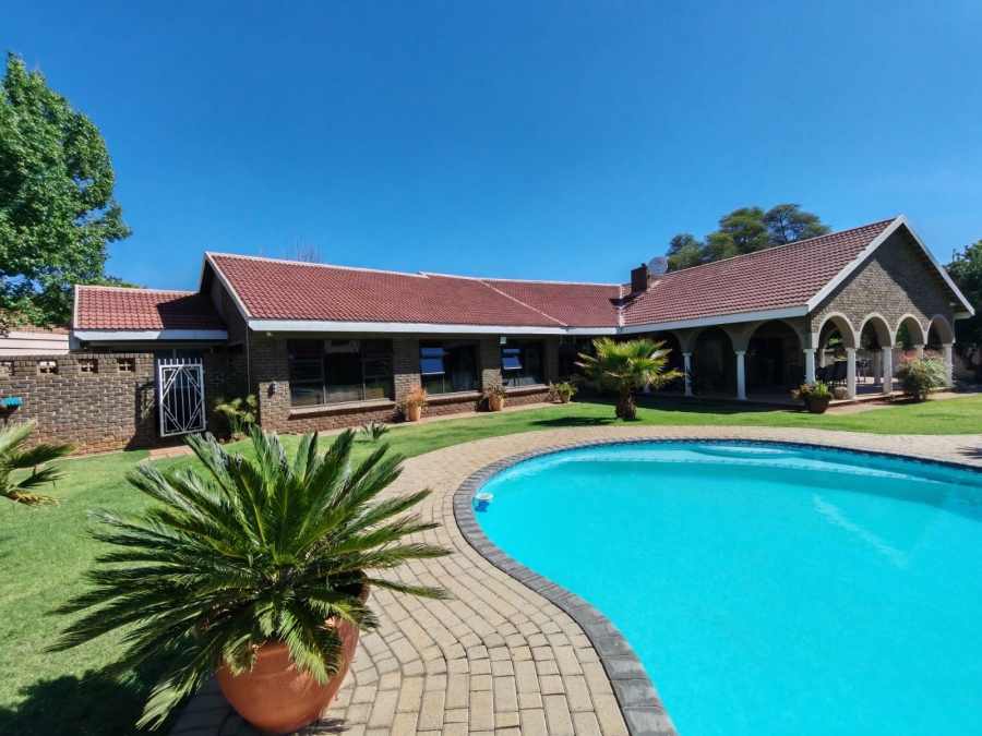 4 Bedroom Property for Sale in Three Rivers East Gauteng