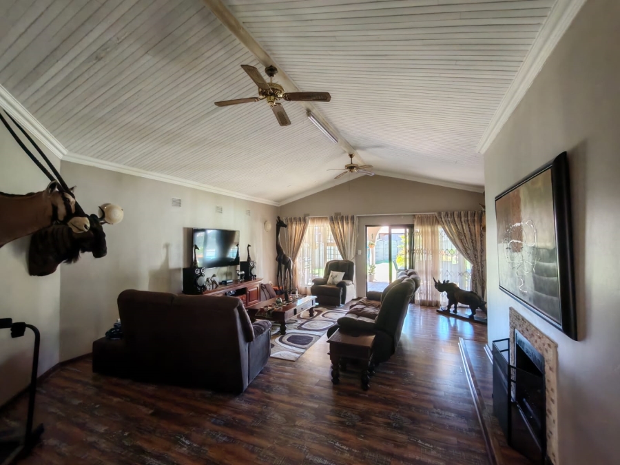 4 Bedroom Property for Sale in Three Rivers East Gauteng