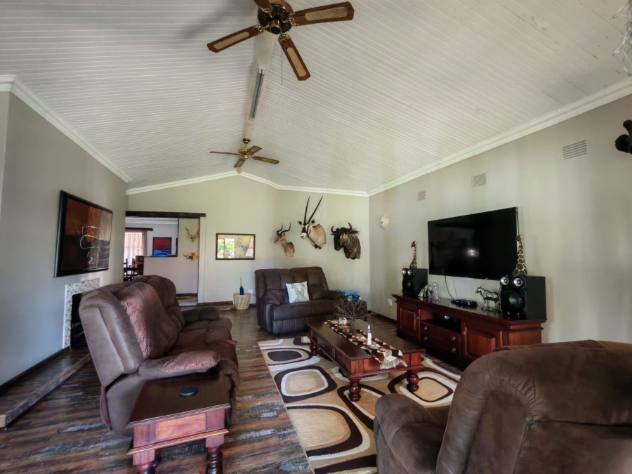 4 Bedroom Property for Sale in Three Rivers East Gauteng