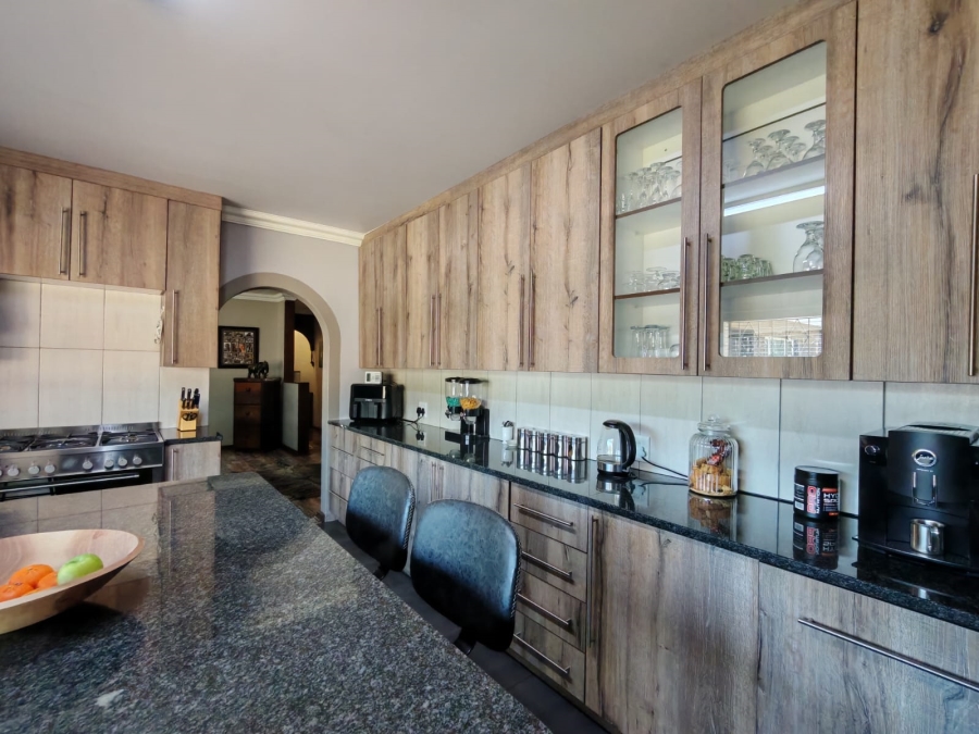 4 Bedroom Property for Sale in Three Rivers East Gauteng