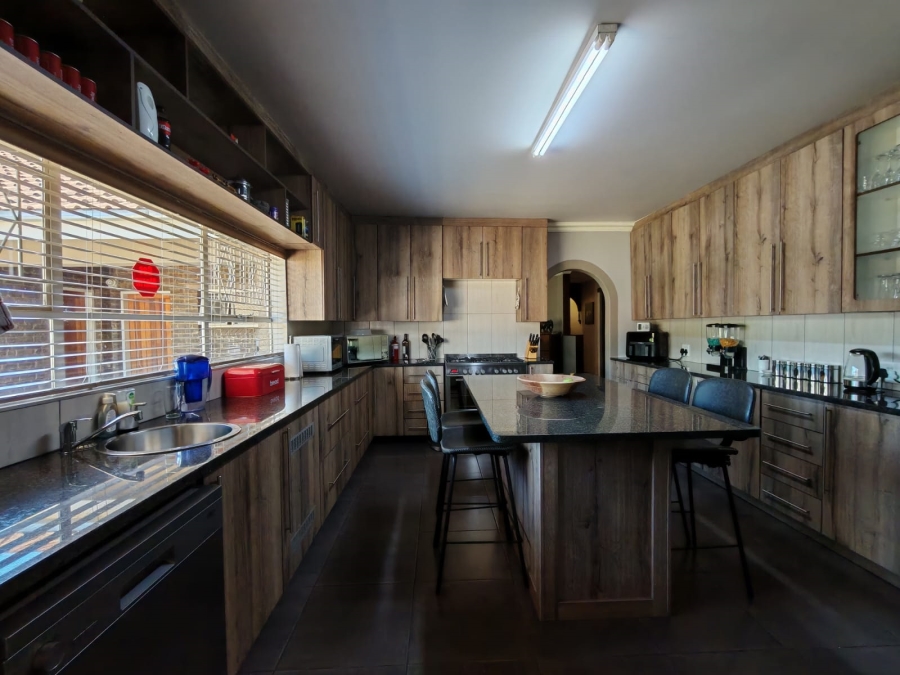 4 Bedroom Property for Sale in Three Rivers East Gauteng